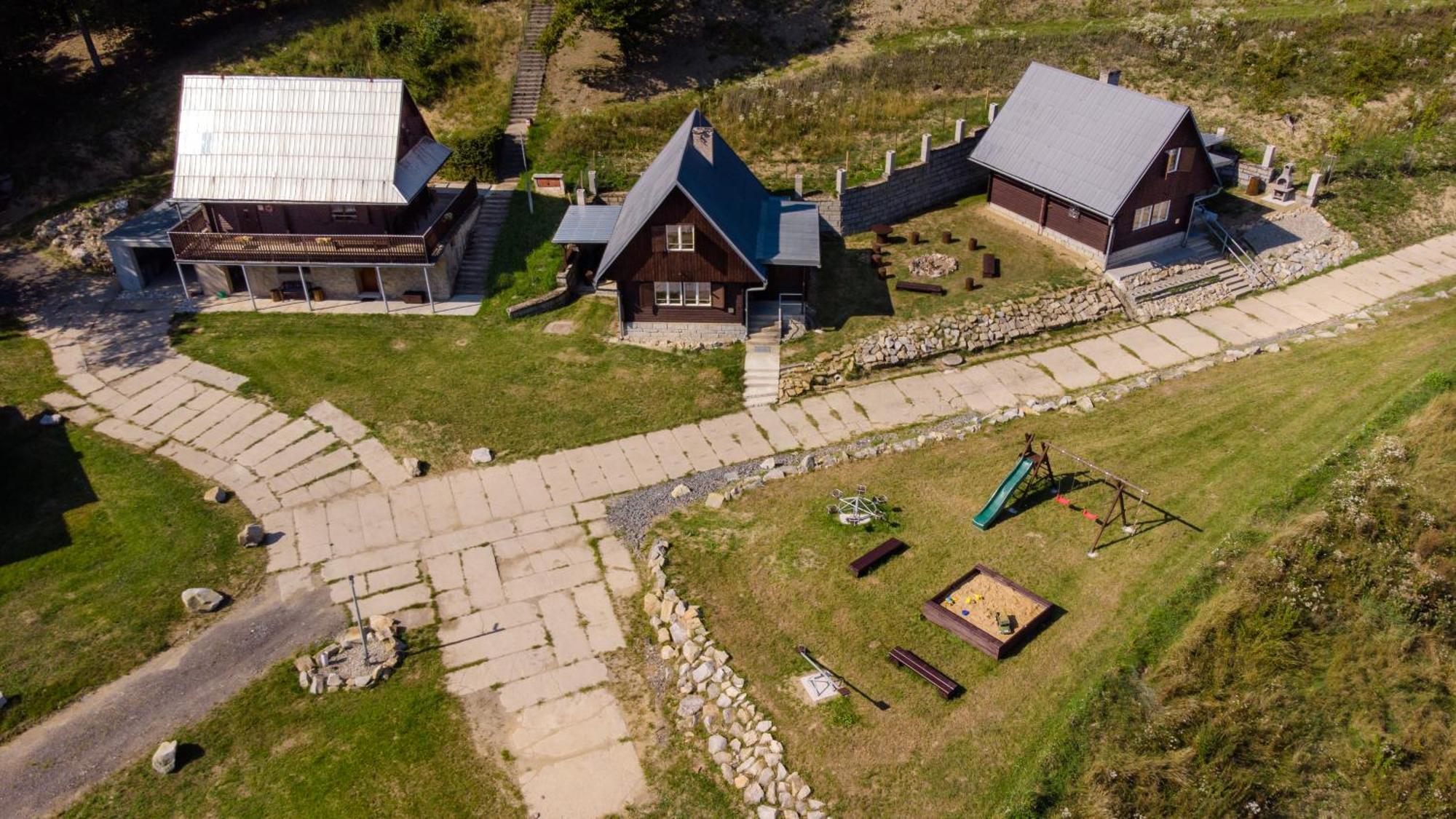 Rodinne Chaty Moravanpark - Ubytovani V Srdci Valasska Podkopna Lhota Exterior photo